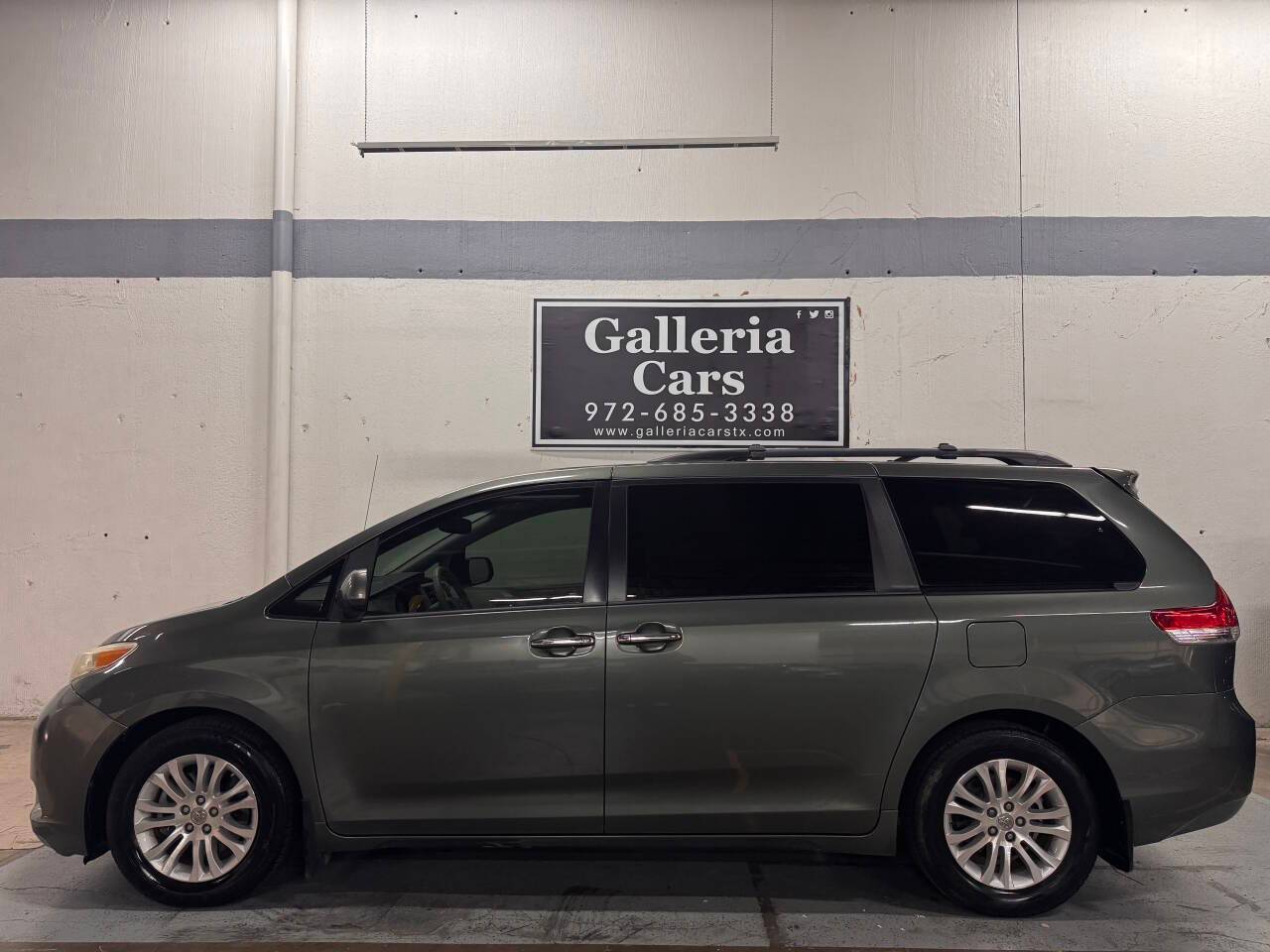 2013 Toyota Sienna Limited — Minivan — 131,587 mi — Dallas, TX