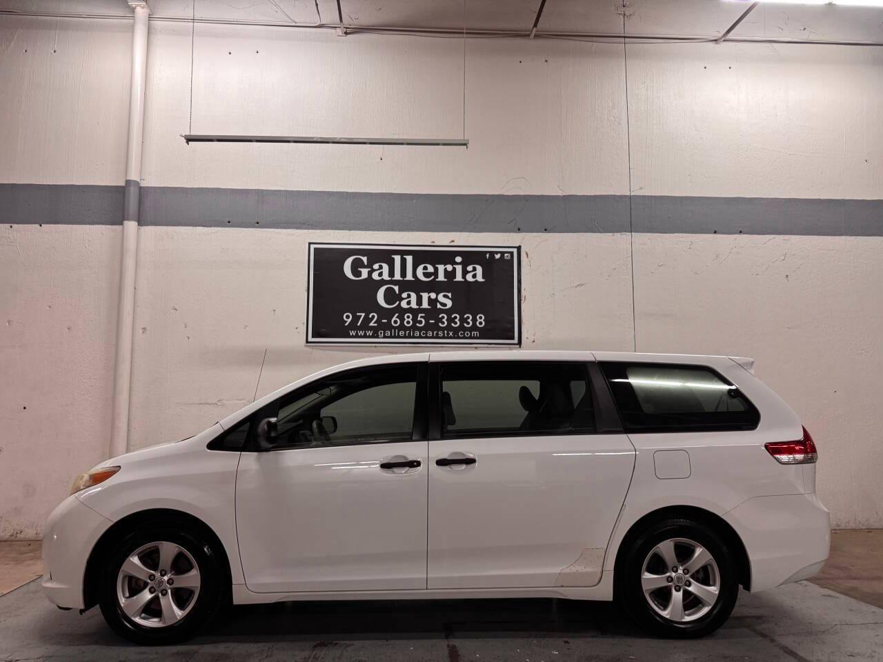 2014 Toyota Sienna L — Minivan — 139,948 mi — Dallas, TX