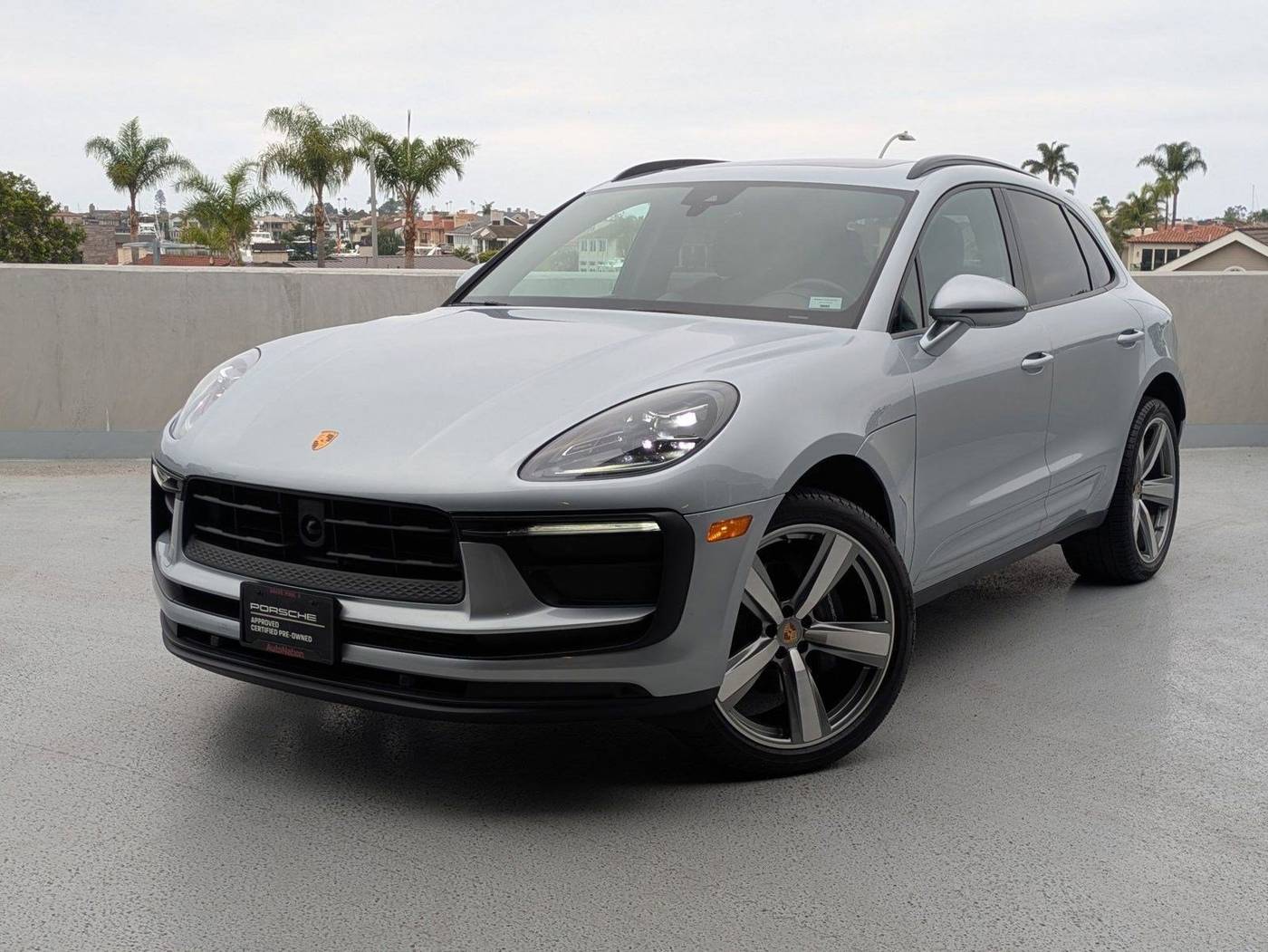 2024 Porsche Macan T
