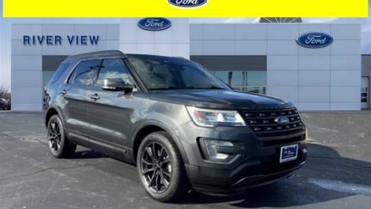 2017 Ford Explorer XLT — SUV — 103,931 mi — Oswego, IL