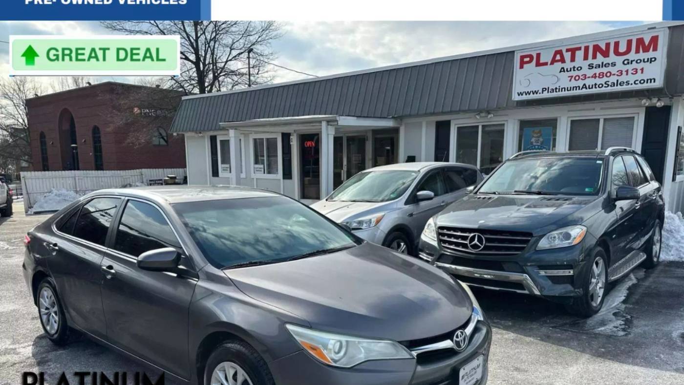 2015 Toyota Camry LE — Sedan — 169,982 mi — Arlington, VA