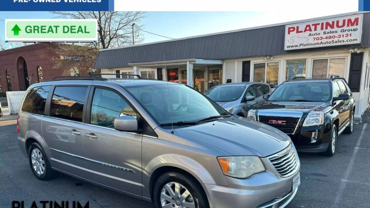 2015 Chrysler Town & Country Touring — Minivan — 185,446 mi — Arlington, VA