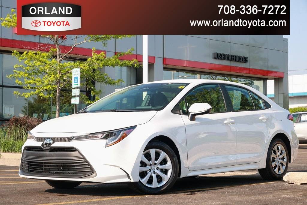 2024 Toyota Corolla LE — Sedan — 20,187 mi — Tinley Park, IL