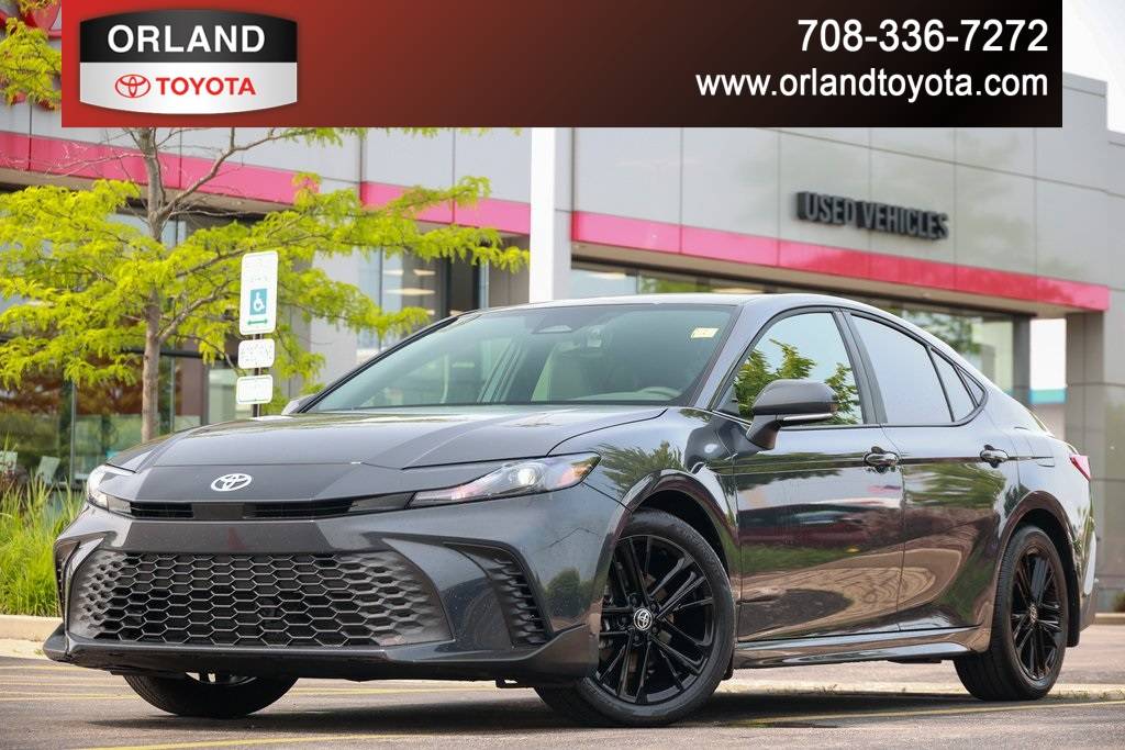 2025 Toyota Camry LE — Sedan — 346 mi — Tinley Park, IL