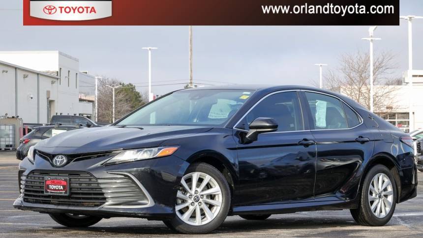 2022 Toyota Camry LE — Sedan — 65,694 mi — Tinley Park, IL