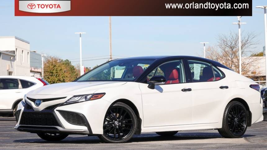 2022 Toyota Camry Hybrid XSE — Sedan — 13,813 mi — Tinley Park, IL
