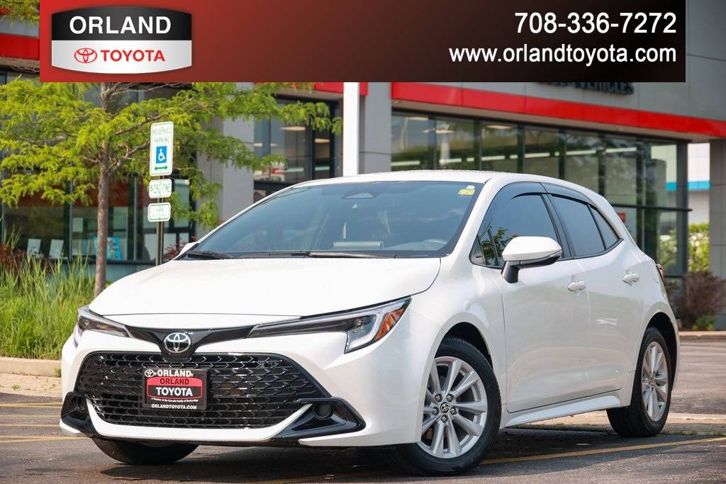 2023 Toyota Corolla Hatchback SE — Hatchback — 8,309 mi — Tinley Park, IL