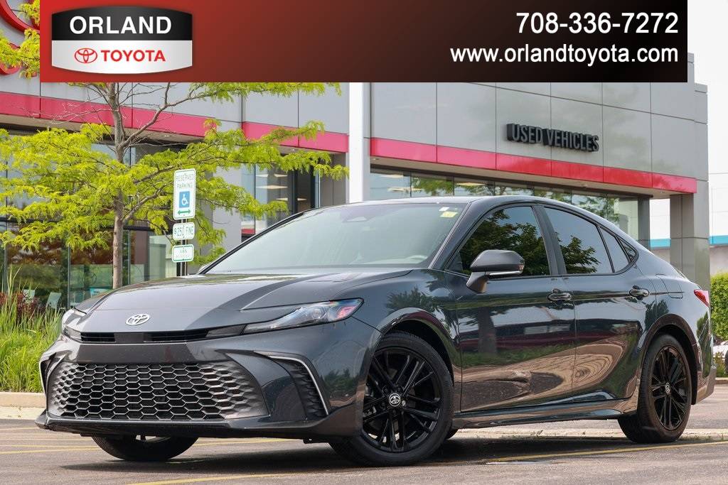 2025 Toyota Camry LE — Sedan — 12,537 mi — Tinley Park, IL