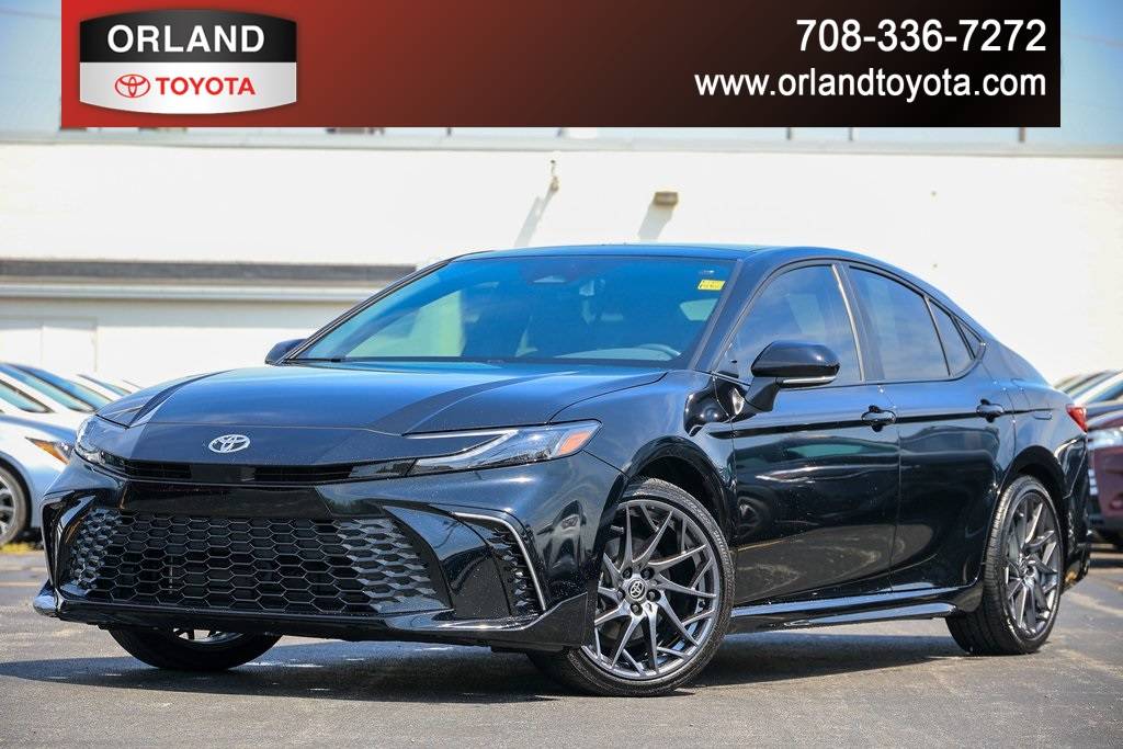 2025 Toyota Camry Hybrid LE — Sedan — 7,441 mi — Tinley Park, IL