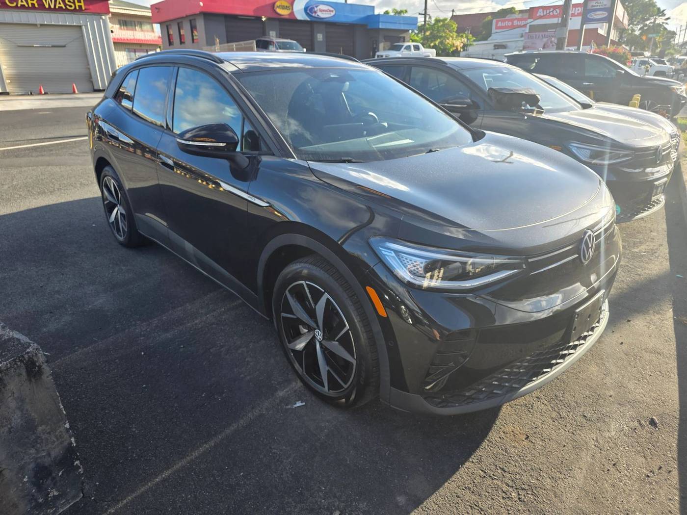 2023 Volkswagen ID.4 Pro — SUV — 10,950 mi — Waipahu, HI