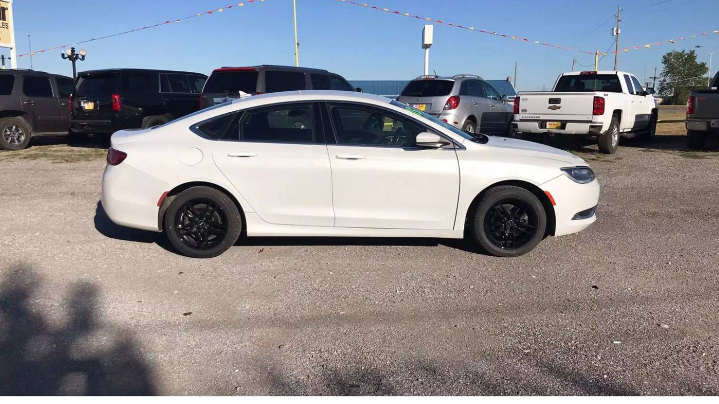 2015 Chrysler 200 Limited — Sedan — 152,266 mi — Duncan, OK