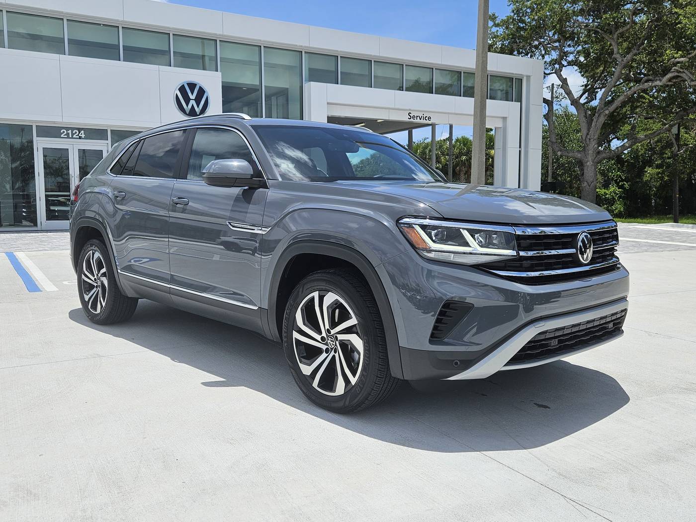 2022 Volkswagen Atlas Cross Sport SEL — SUV — 41,421 mi — Sarasota, FL