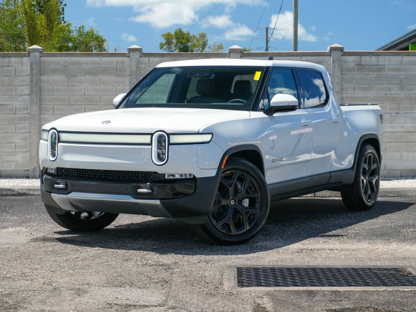 2023 Rivian R1T Adventure — Pickup Truck — 5,759 mi — Sarasota, FL