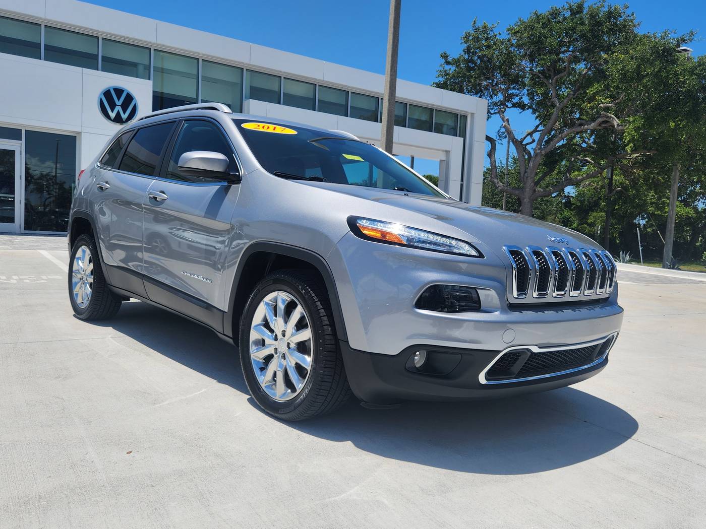 2017 Jeep Cherokee Limited — SUV — 33,200 mi — Sarasota, FL