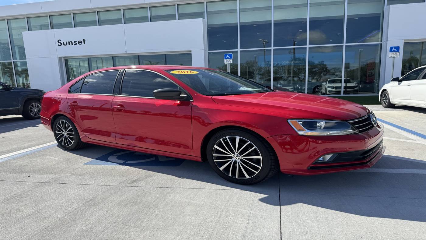 2016 Volkswagen Jetta 1.8T Sport — Sedan — 92,548 mi — Sarasota, FL