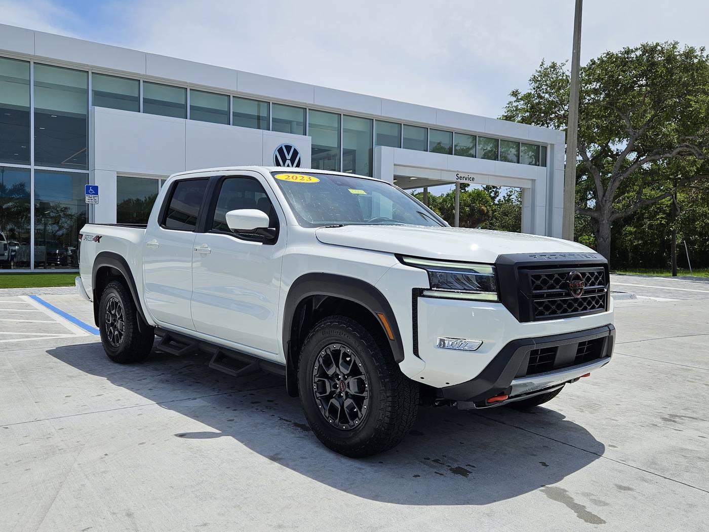 2023 Nissan Frontier PRO-4X — Pickup Truck — 12,212 mi — Sarasota, FL