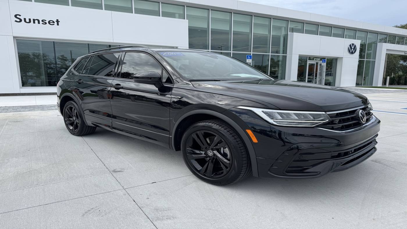 2024 Volkswagen Tiguan SE R-Line Black — SUV — 18,671 mi — Sarasota, FL