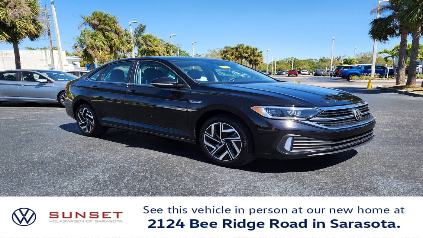 2024 Volkswagen Jetta SEL — Sedan — 14,299 mi — Sarasota, FL