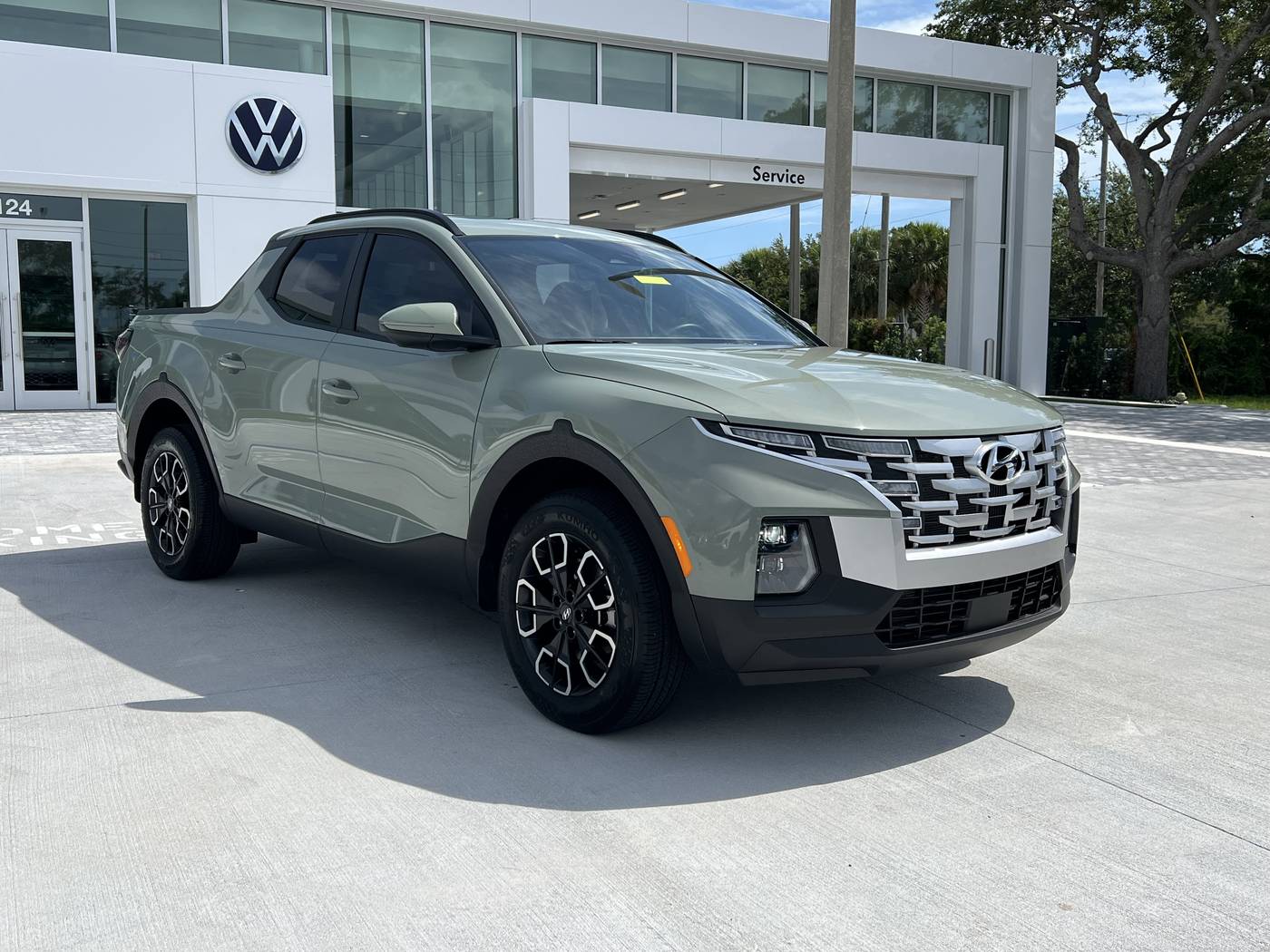2023 Hyundai Santa Cruz SEL Premium — Pickup Truck — 10,362 mi — Sarasota, FL
