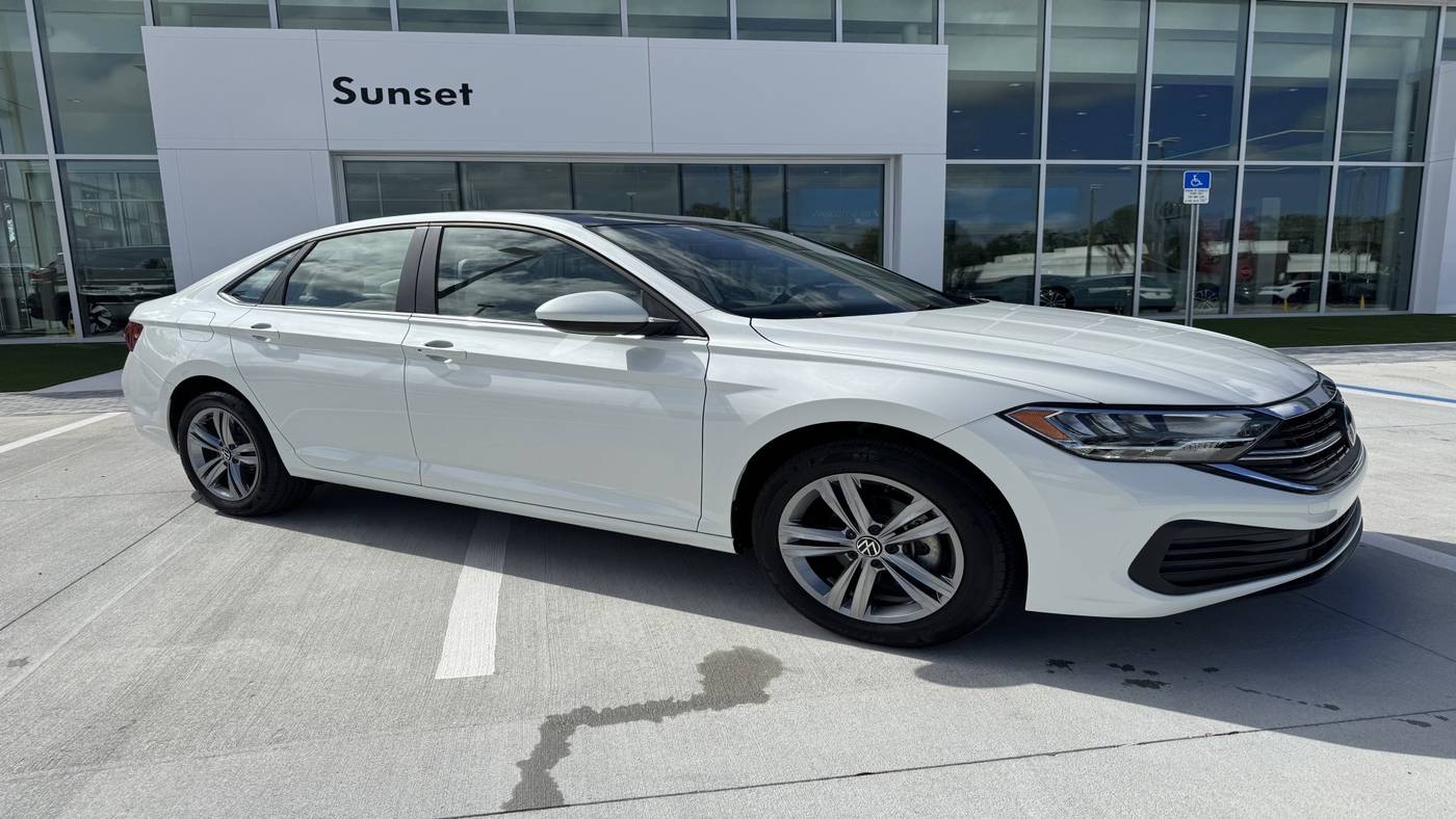 2024 Volkswagen Jetta SE — Sedan — 869 mi — Sarasota, FL