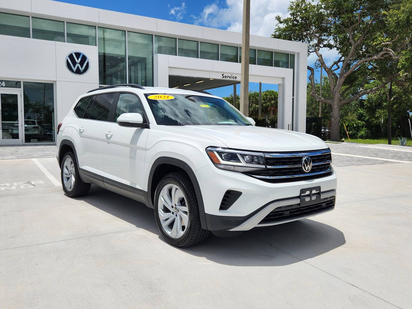 2021 Volkswagen Atlas SE with Technology — SUV — 60,779 mi — Sarasota, FL