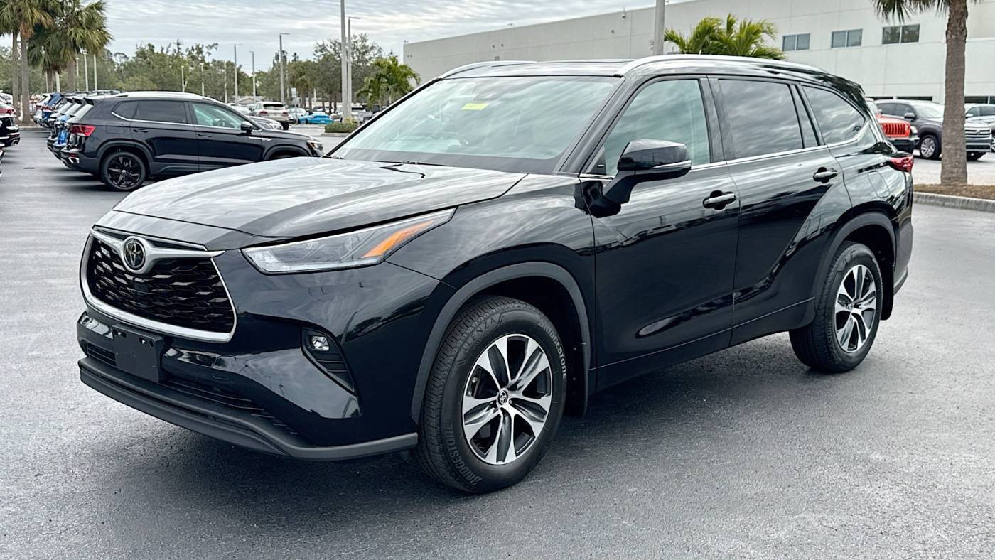 2021 Toyota Highlander XLE — SUV — 43,366 mi — Sarasota, FL