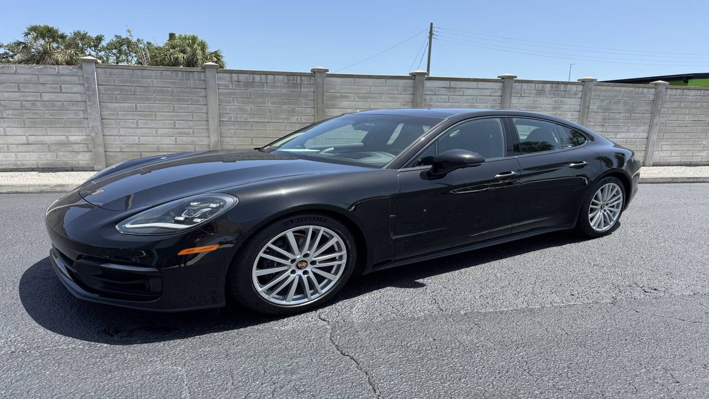 2022 Porsche Panamera 4 — Hatchback — 5,488 mi — Sarasota, FL