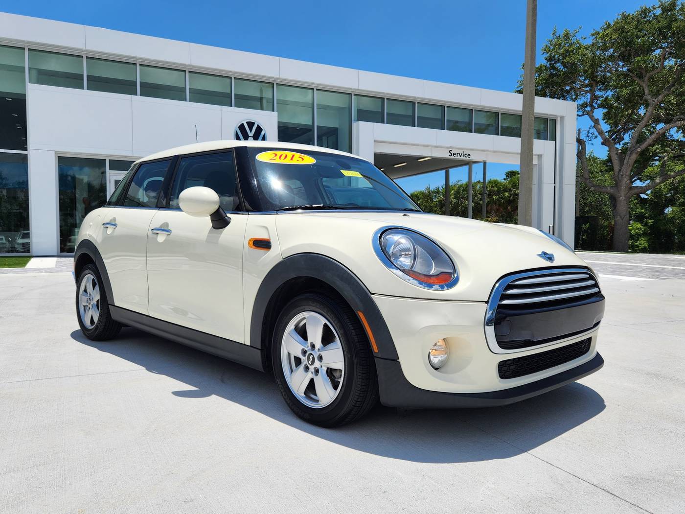 2015 MINI Hardtop Cooper — Hatchback — 86,785 mi — Sarasota, FL