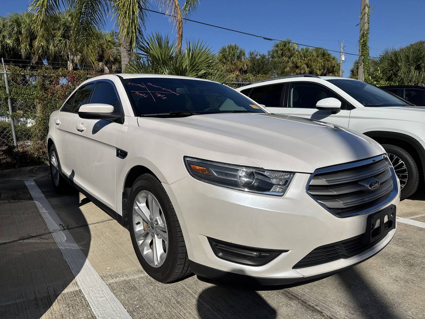 2018 Ford Taurus SEL — Sedan — 24,229 mi — Sarasota, FL