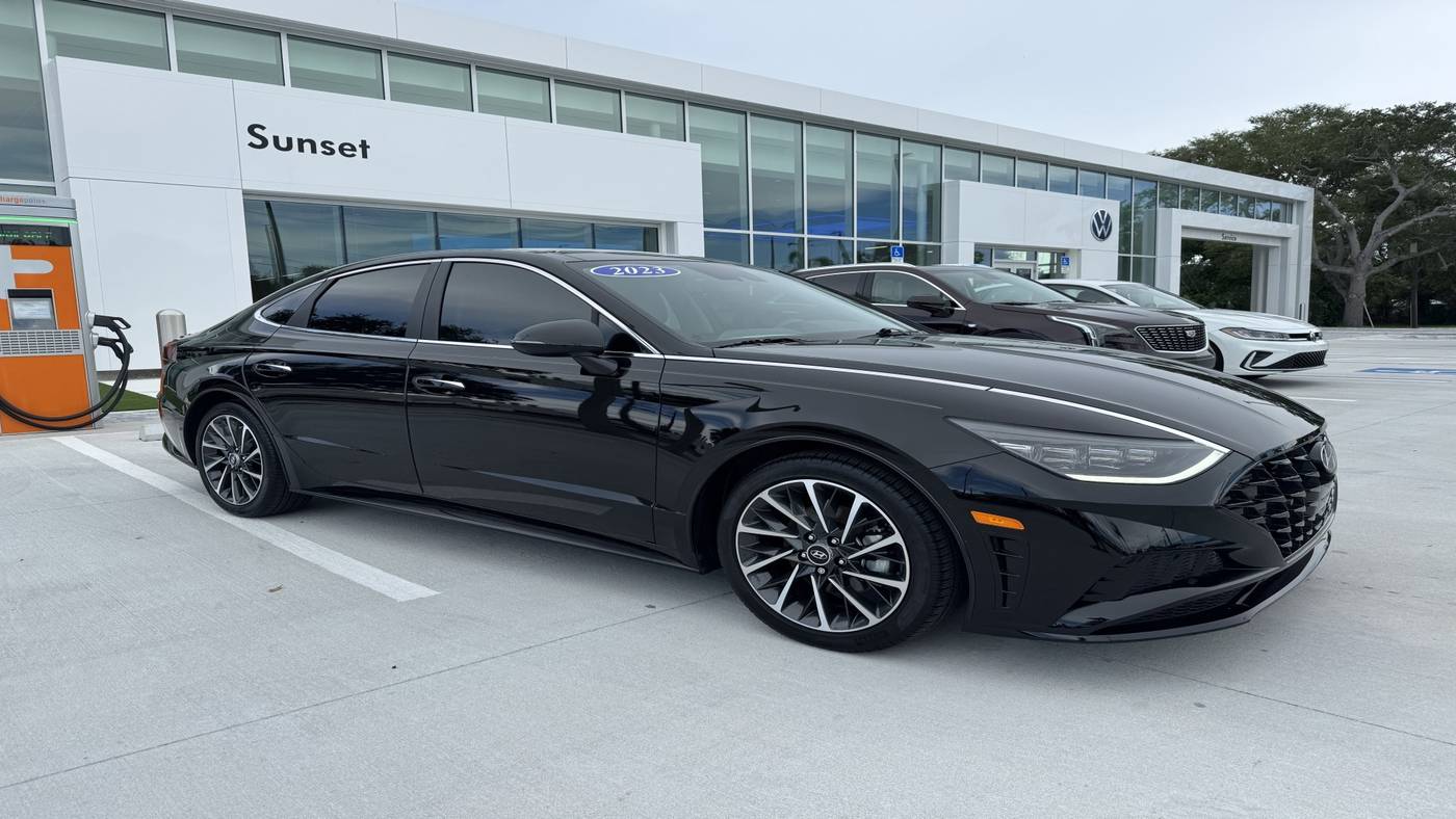 2023 Hyundai Sonata Limited — Sedan — 27,667 mi — Sarasota, FL