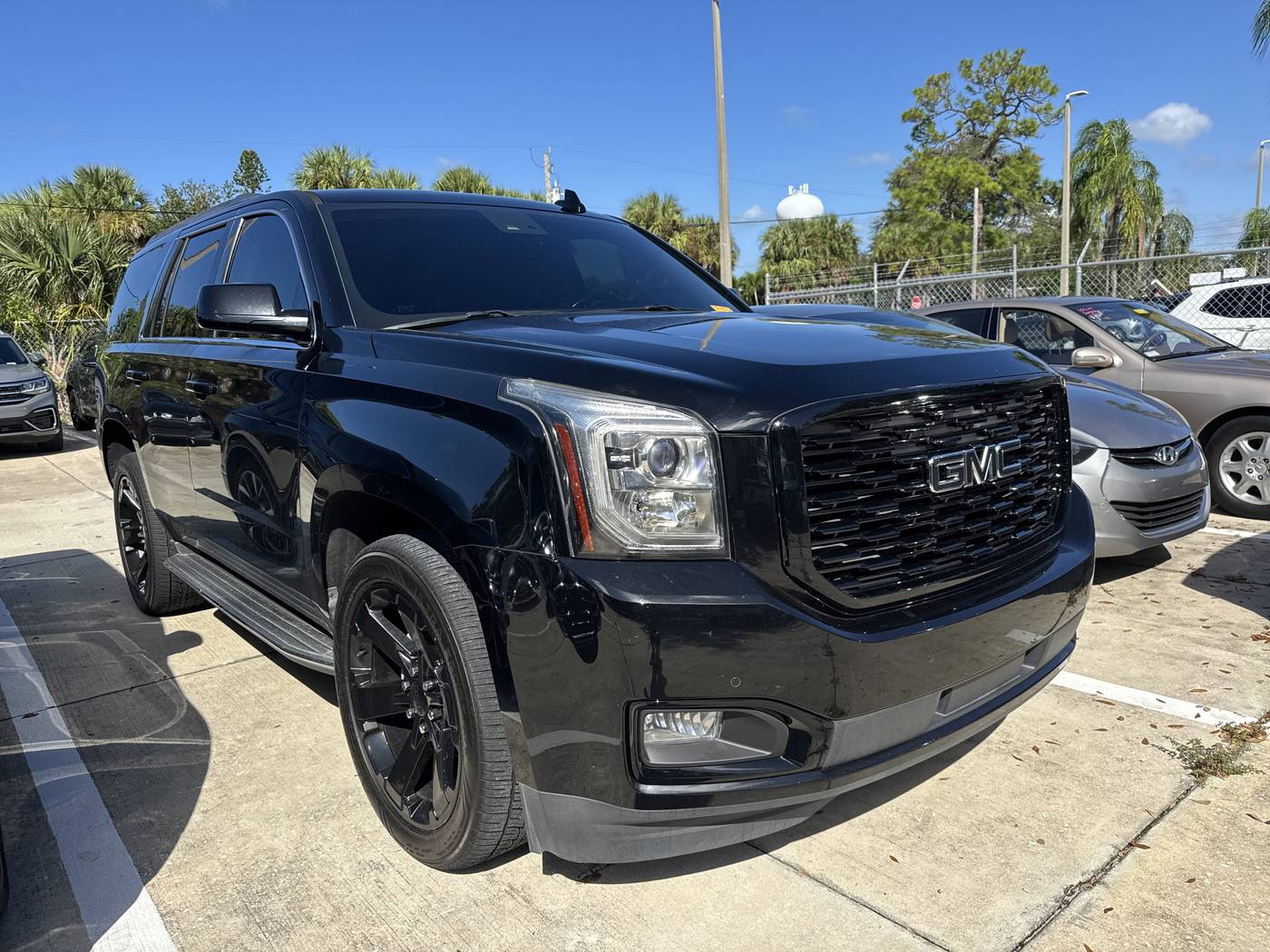 2017 GMC Yukon SLE — SUV — 107,213 mi — Sarasota, FL