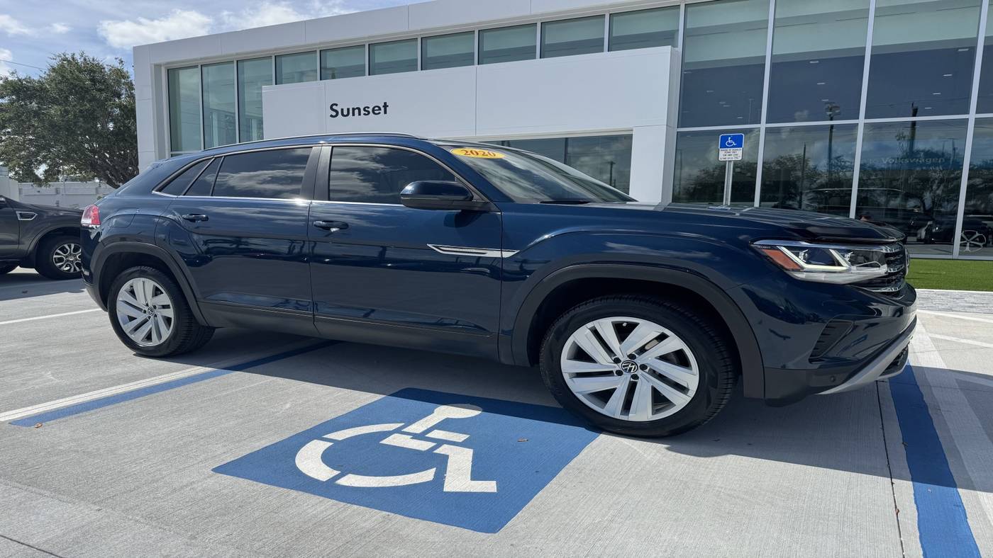 2020 Volkswagen Atlas Cross Sport SE with Technology — SUV — 45,291 mi — Sarasota, FL
