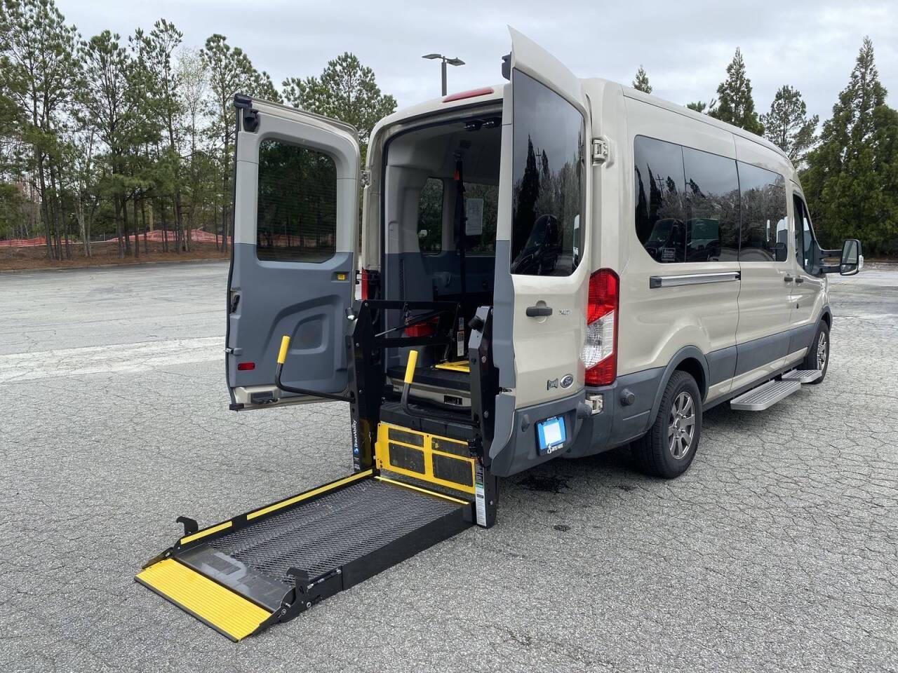 2017 Ford Transit Passenger Wagon T-350 XLT — Passenger Van — 46,532 mi — Phoenix, AZ