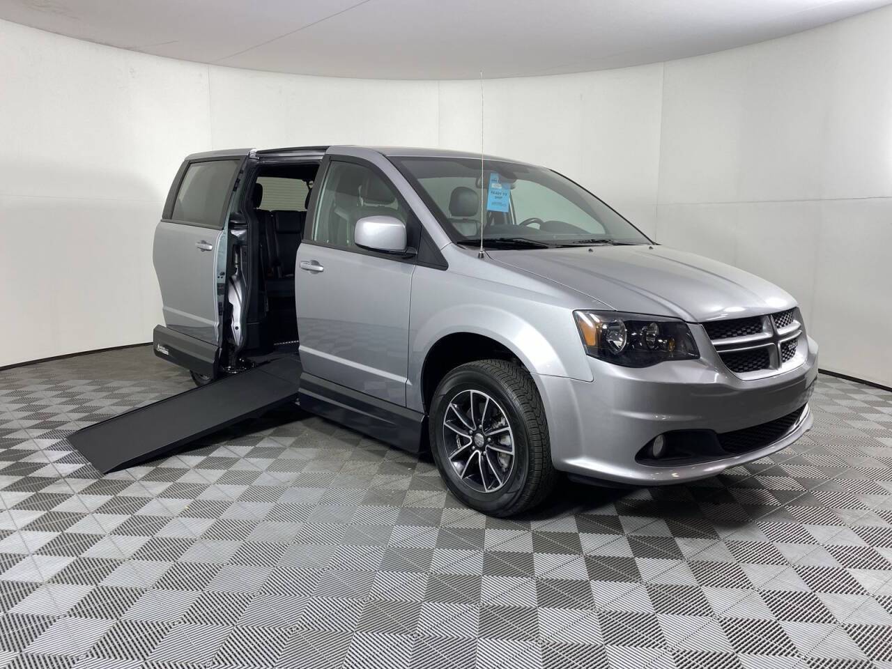 2019 Dodge Grand Caravan GT — Minivan — 54,154 mi — Phoenix, AZ