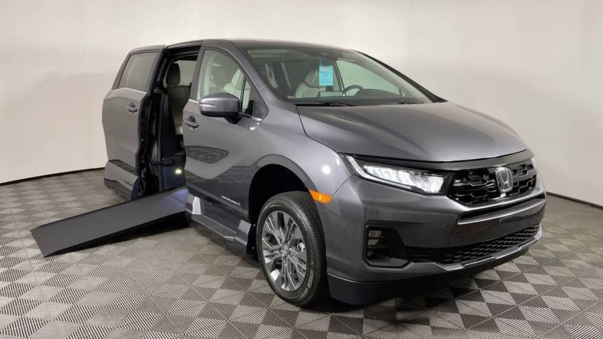 2025 Honda Odyssey Touring — Minivan — 10 mi — Phoenix, AZ