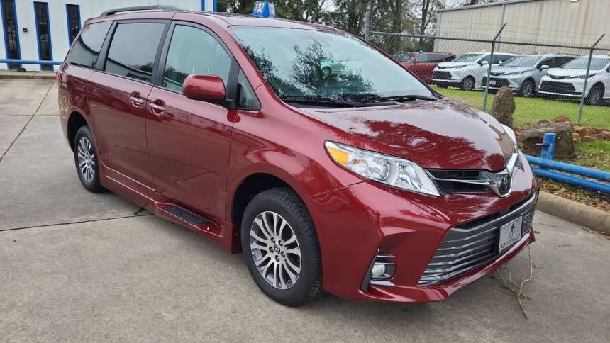 2018 Toyota Sienna XLE — Minivan — 10,400 mi — Phoenix, AZ