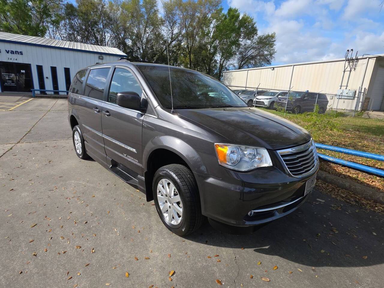 2015 Chrysler Town & Country Touring — Minivan — 77,787 mi — Phoenix, AZ