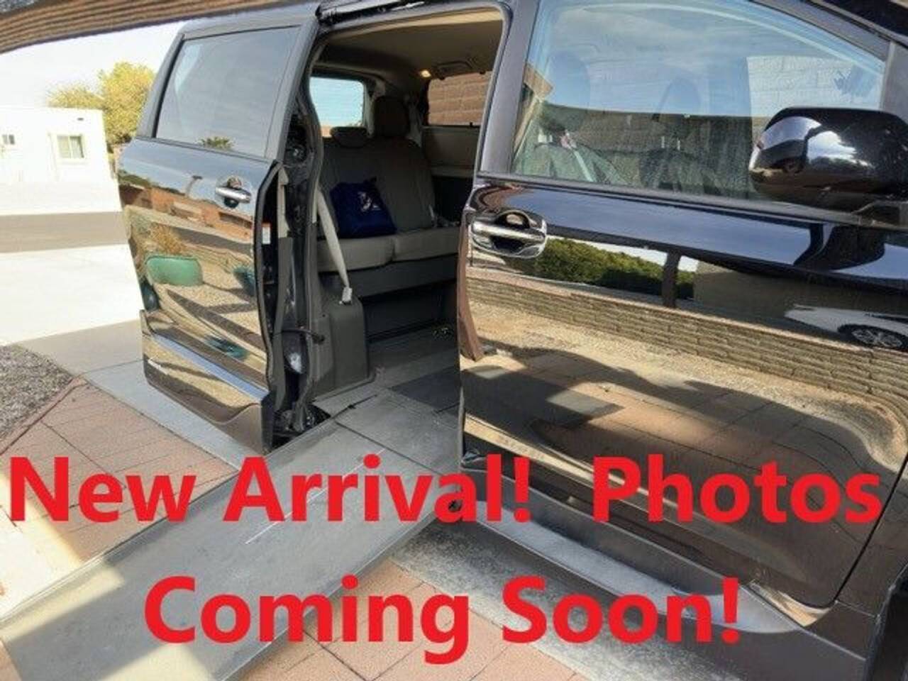 2018 Toyota Sienna XLE — Minivan — 35,404 mi — Phoenix, AZ