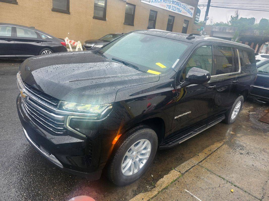 2023 Chevrolet Suburban LT — SUV — 60,910 mi — Baldwin, NY