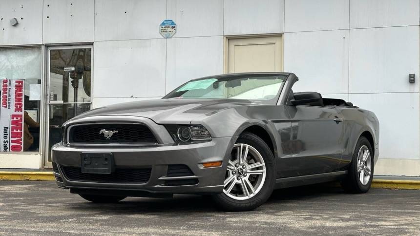 2013 Ford Mustang V6 Premium — Convertible — 104,948 mi — Austell, GA