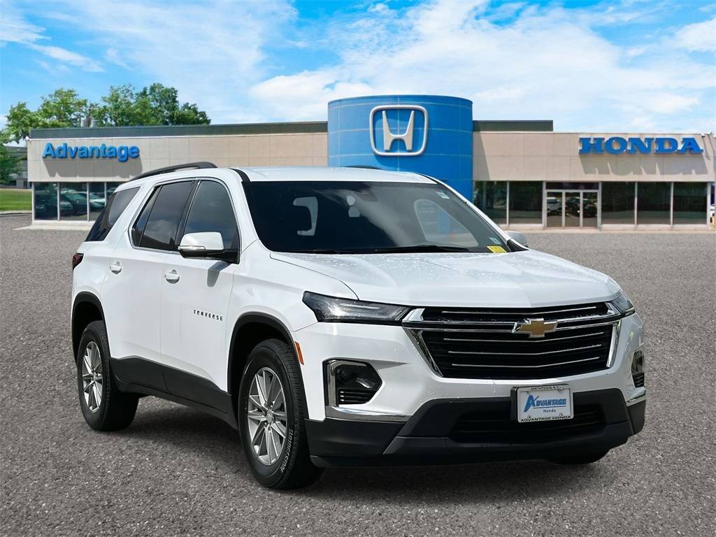 2023 Chevrolet Traverse LT Leather — SUV — 19,045 mi — Saint James, NY