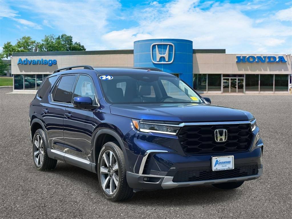 2024 Honda Pilot Touring — SUV — 23,742 mi — Saint James, NY