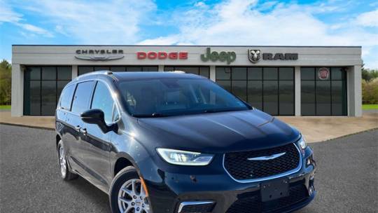 2021 Chrysler Pacifica Touring L — Minivan — 18,618 mi — Cornelius, NC