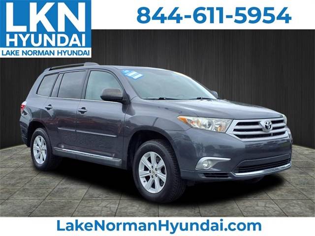 2013 Toyota Highlander Plus V6 — SUV — 88,026 mi — Cornelius, NC