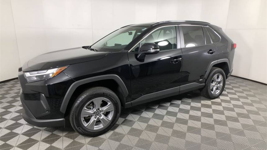 2024 Toyota RAV4 Hybrid XLE — SUV — 17,175 mi — Cornelius, NC