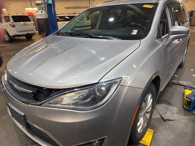 2018 Chrysler Pacifica Touring L — Minivan — 121,667 mi — Cornelius, NC