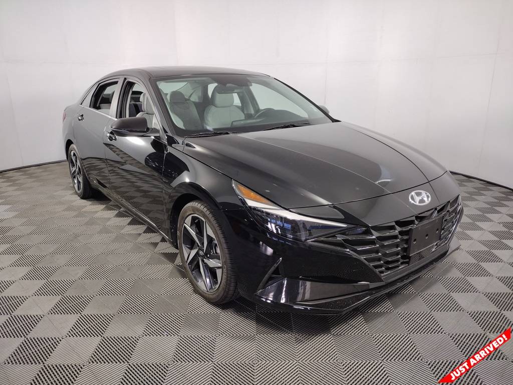 2023 Hyundai Elantra Limited — Sedan — 16,489 mi — Cornelius, NC