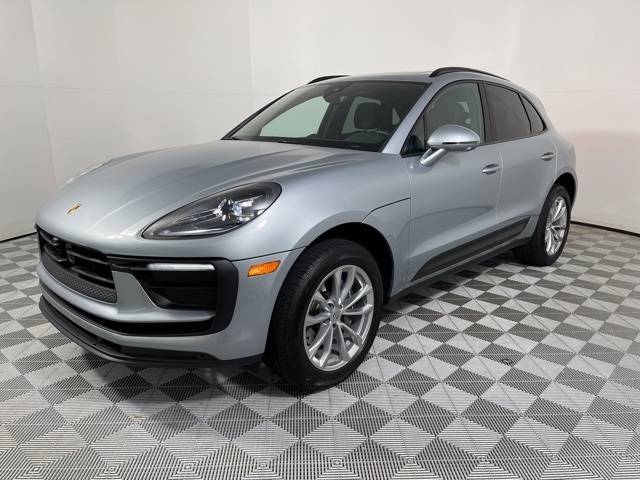 2025 Porsche Macan T — SUV — 4,918 mi — Cornelius, NC
