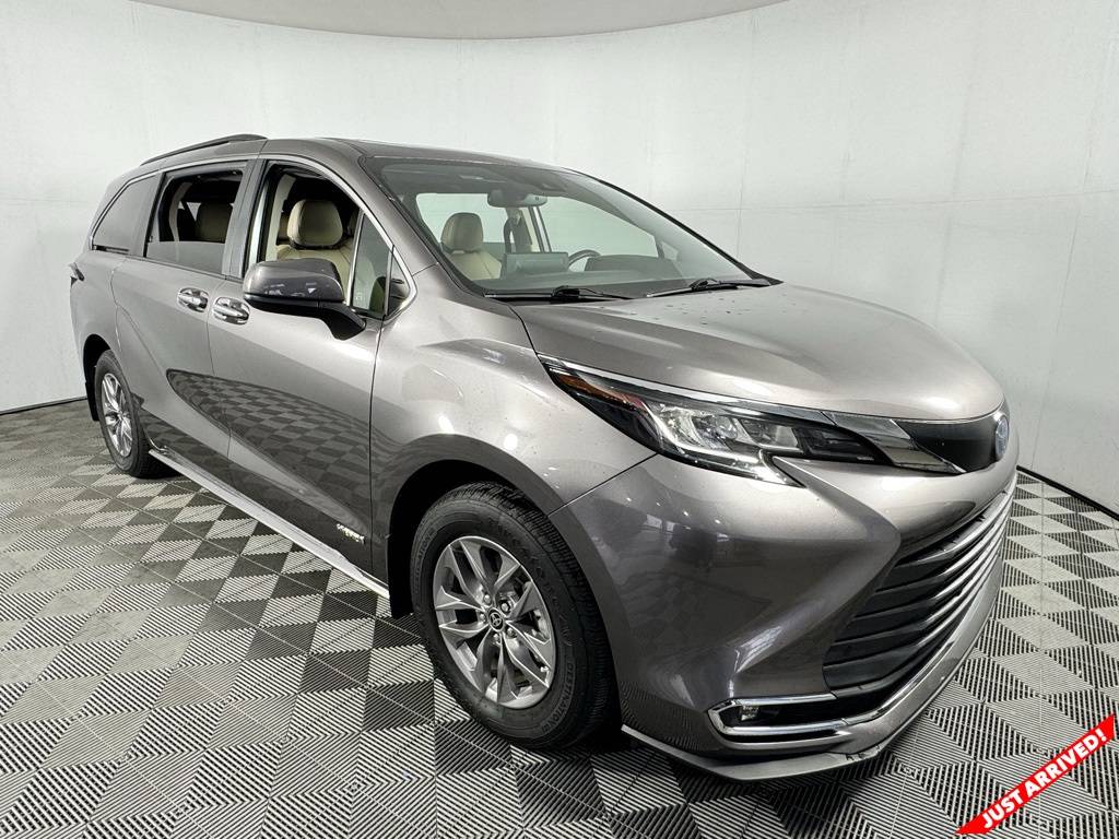 2021 Toyota Sienna XLE — Minivan — 44,082 mi — Cornelius, NC