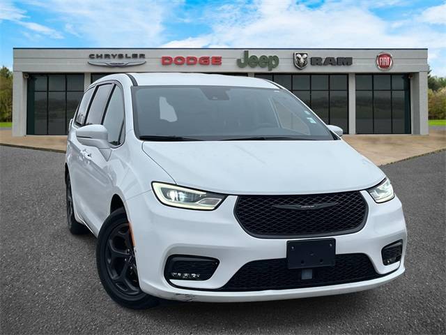 2022 Chrysler Pacifica Hybrid Touring L — Minivan — 76,906 mi — Cornelius, NC